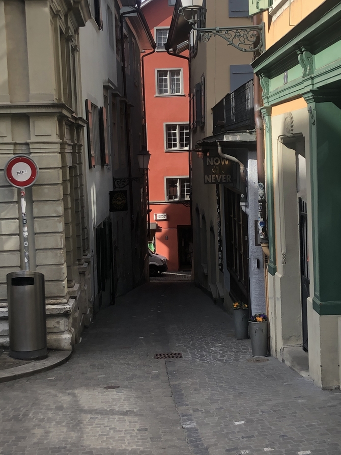 Die legendäre Spiegelgasse im Zürcher Niederdorf